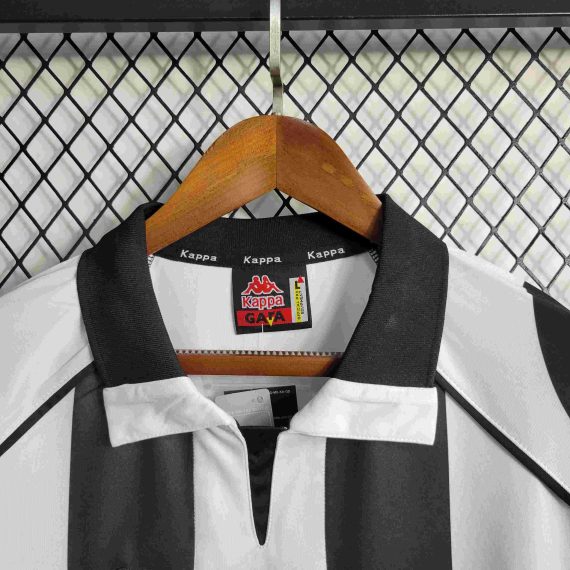 1997/1998 Retro Juventus Football Shirt Home